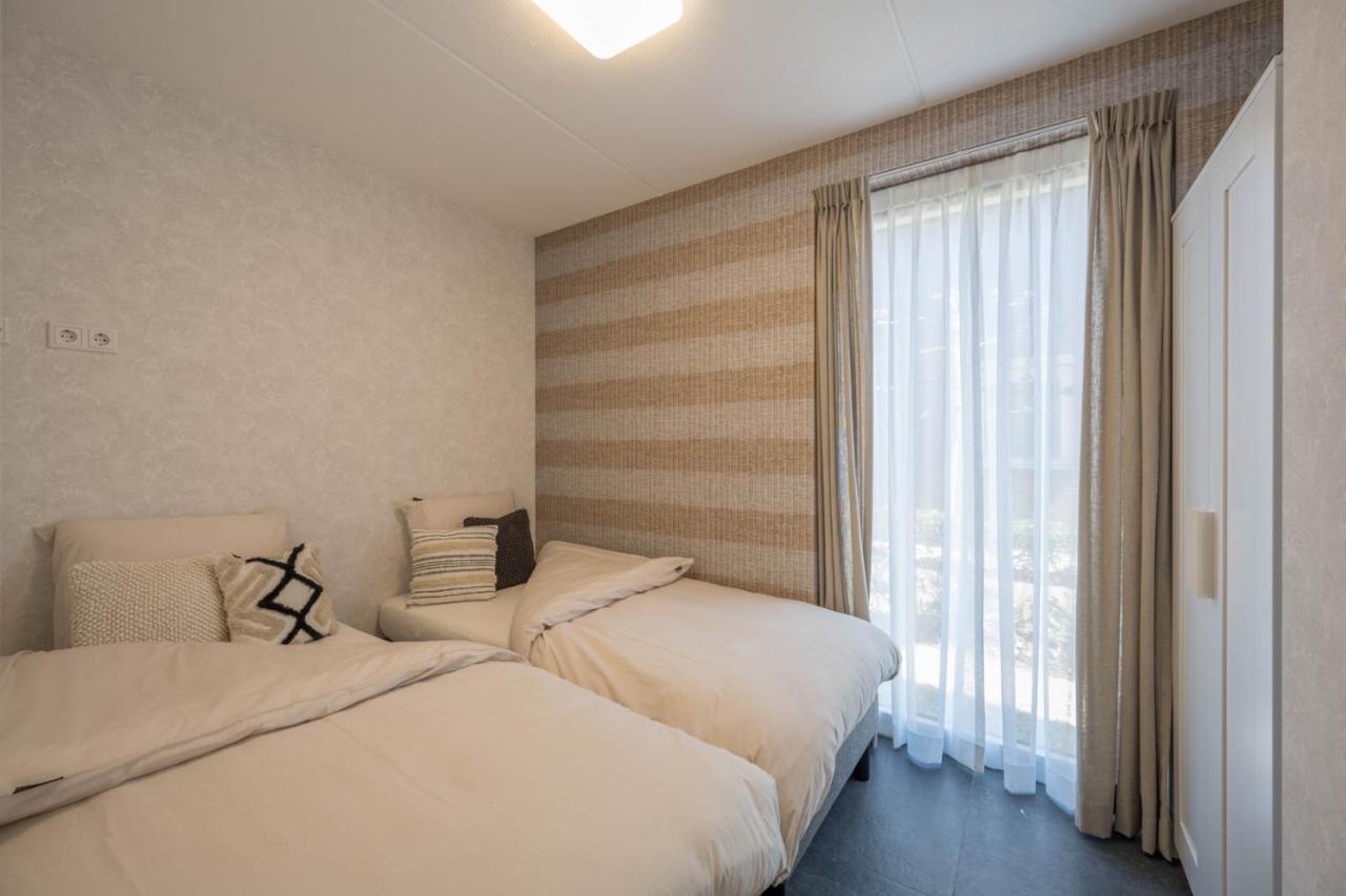 Meerzicht 24 - Luxury Family Accommodation With Beautiful Lake Side View Uitgeest Eksteriør billede