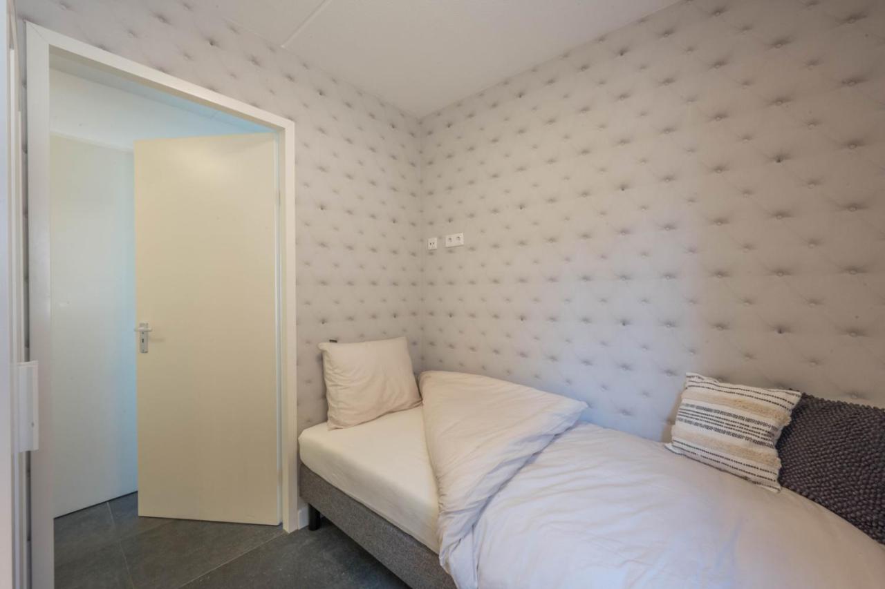 Meerzicht 24 - Luxury Family Accommodation With Beautiful Lake Side View Uitgeest Eksteriør billede