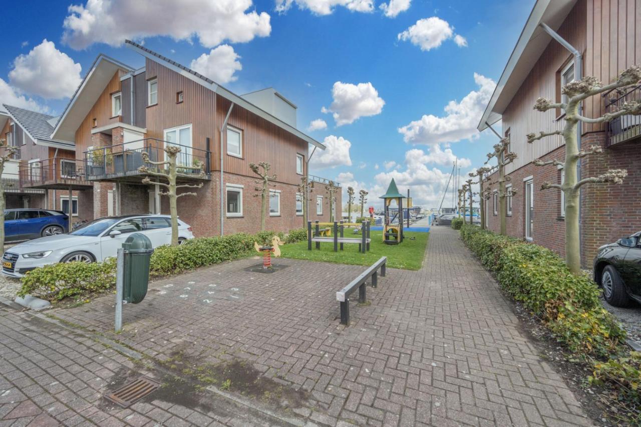 Meerzicht 24 - Luxury Family Accommodation With Beautiful Lake Side View Uitgeest Eksteriør billede